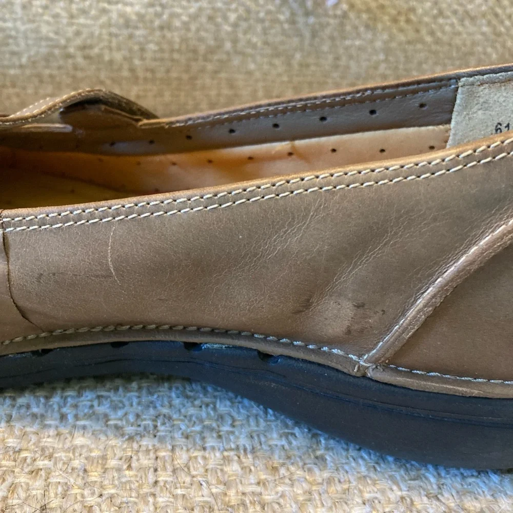 Unstructured Clarks 7.5 brown Mary Jane - Picture 6 of 10